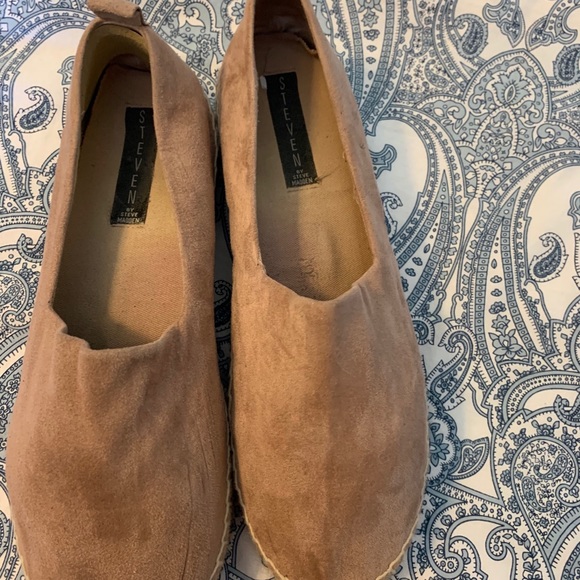 Steven by Steve Madden pink espadrilles. - Picture 2 of 6